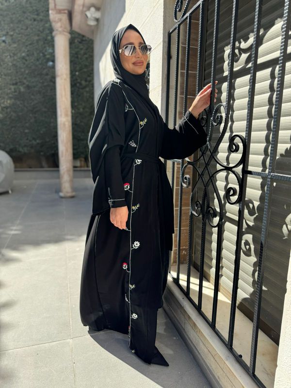 
                  
                    Detailed Turkish Abaya
                  
                