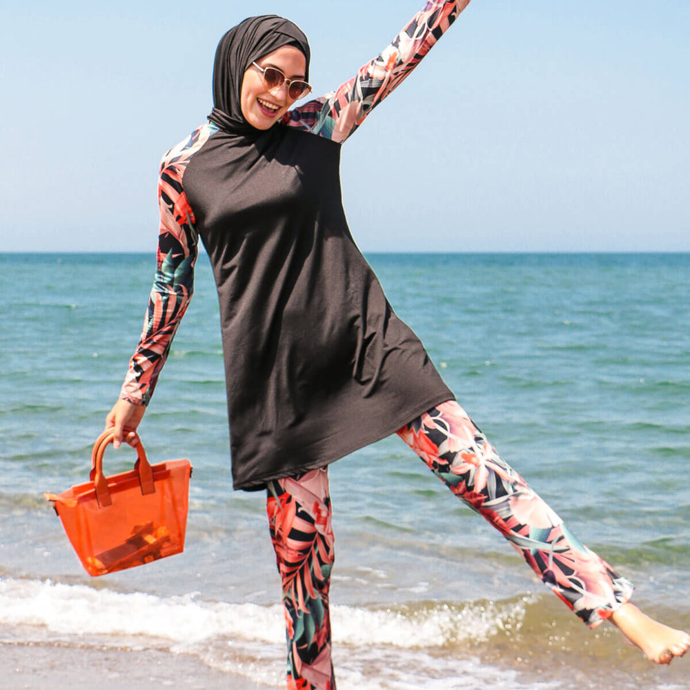 
                  
                    Tightrope Fastener Full Closed Hijab Swimsuit
                  
                