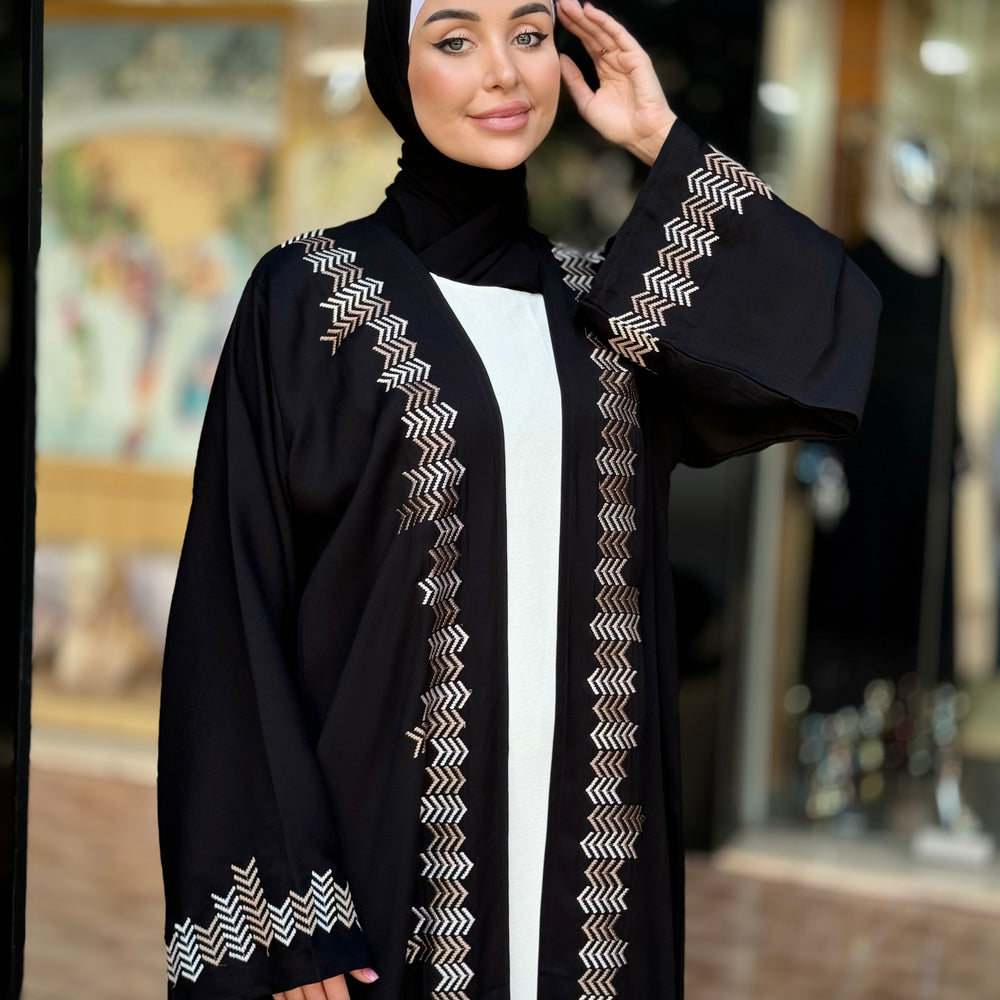 Detailed Chic Abaya