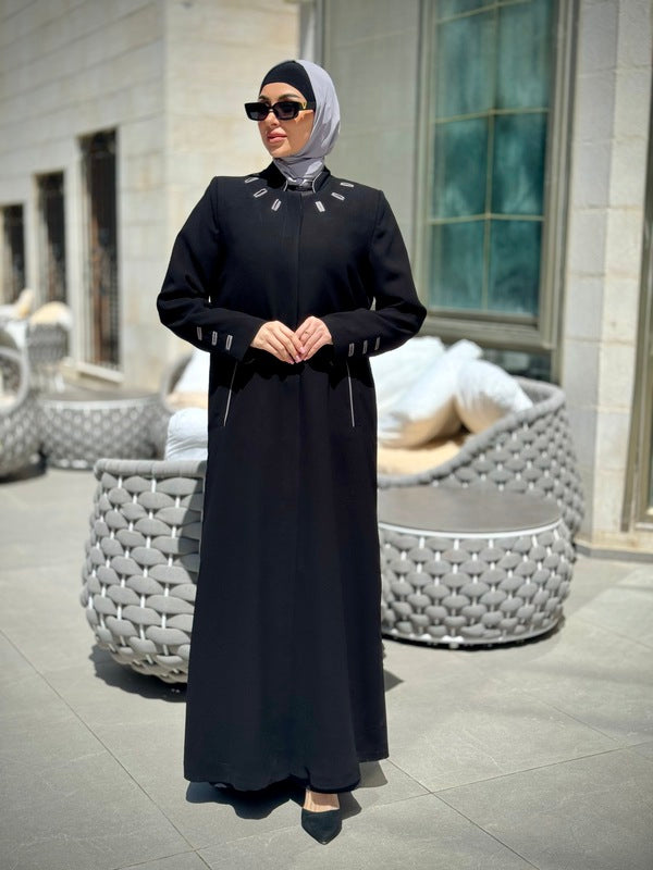 
                      
                        Distinctive and Elegant Jilbab
                      
                    