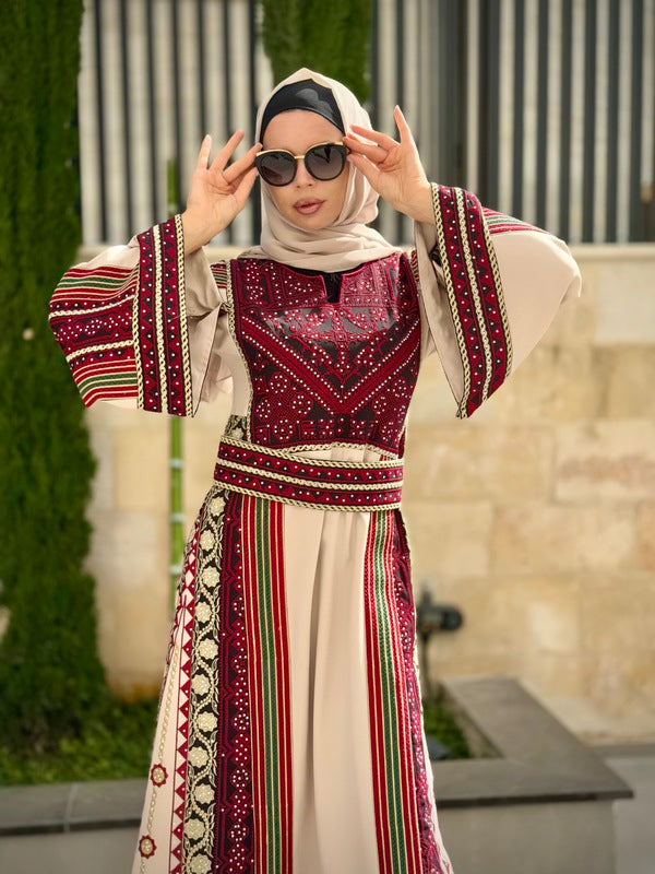 Elegant Modern Kaftan โ Al Karam Qadri