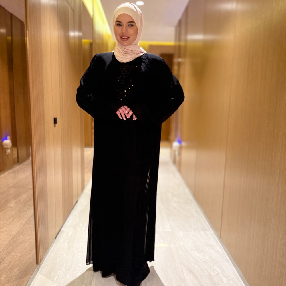 
                      
                        One Layered Elegant Black Abaya
                      
                    