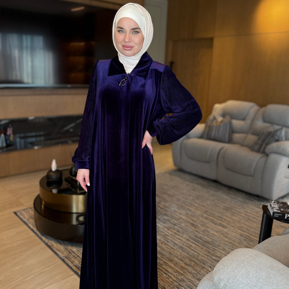 
                      
                        Unique Velvet Abaya
                      
                    