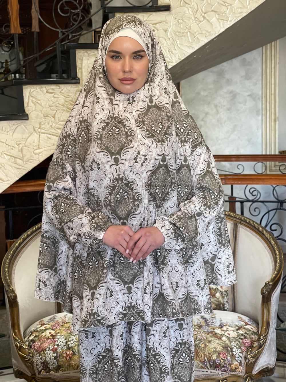 Elegant Prayer Clothes With Patterned