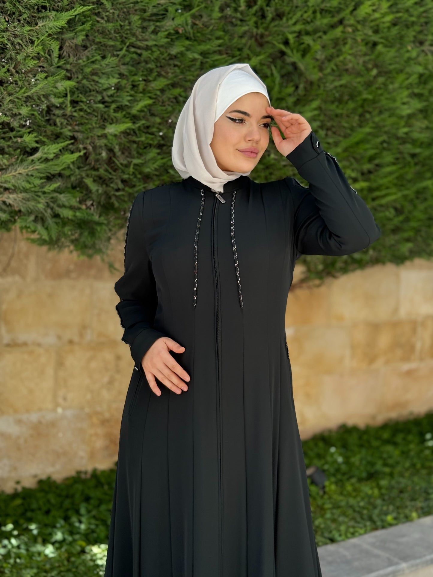 Comfortable  Jilbab With Rhinestone Details