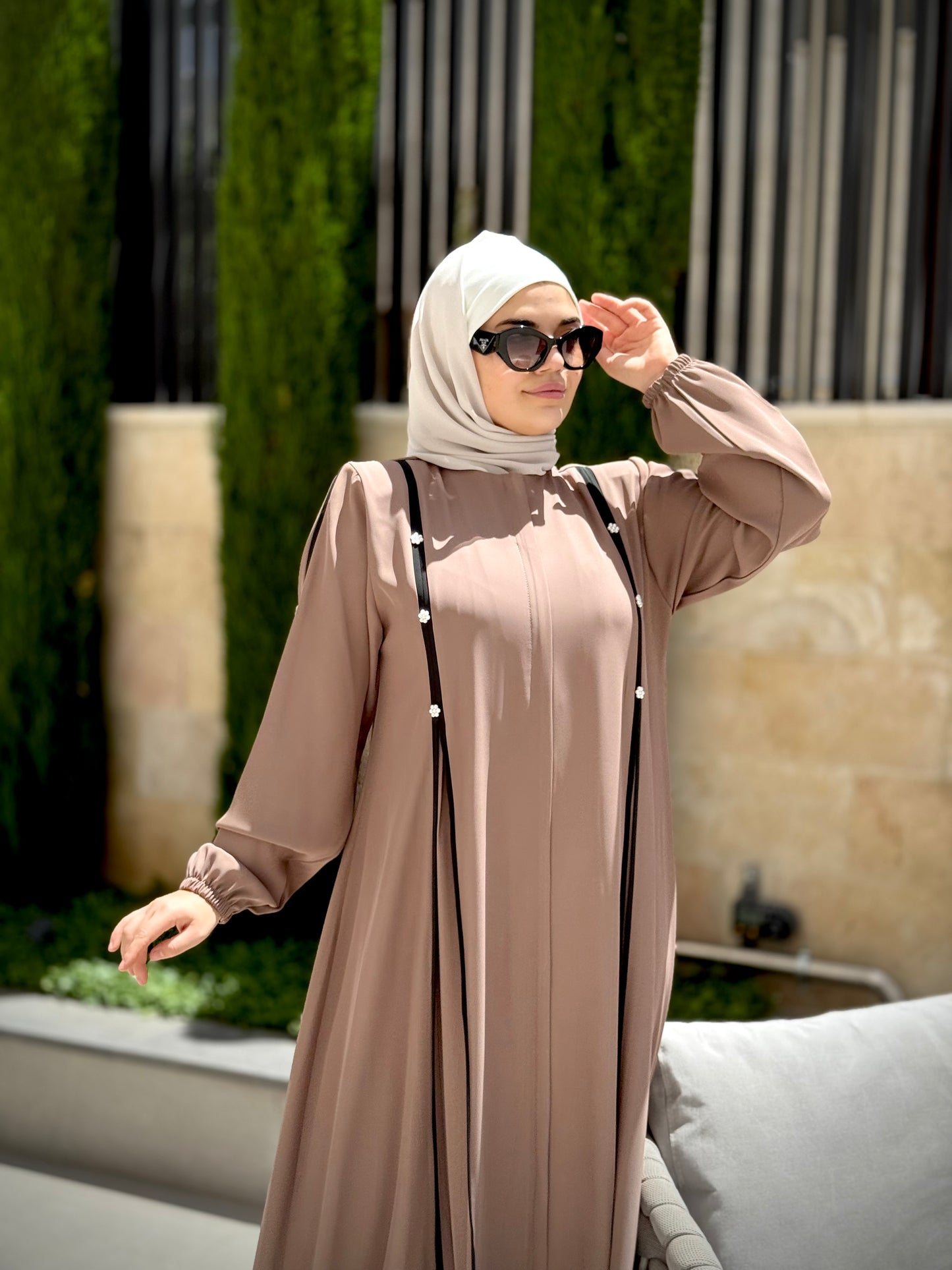 Daily Abaya With Pearl Details