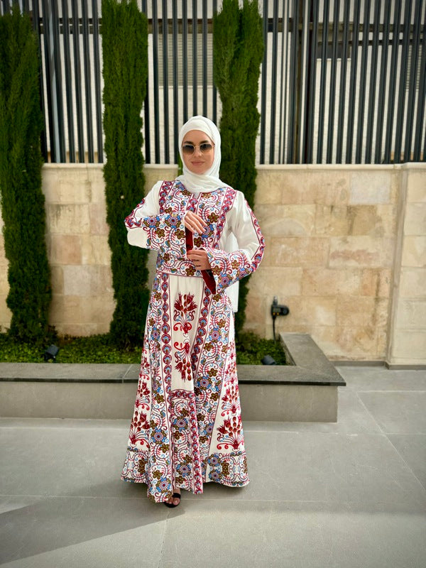 Elegant Kaftan Adorned with Embroidery 4 Elegant Kaftan Adorned with Embroidery 4