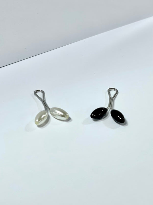 
                  
                    High-Quality Pearl-Adorned Pins Set
                  
                