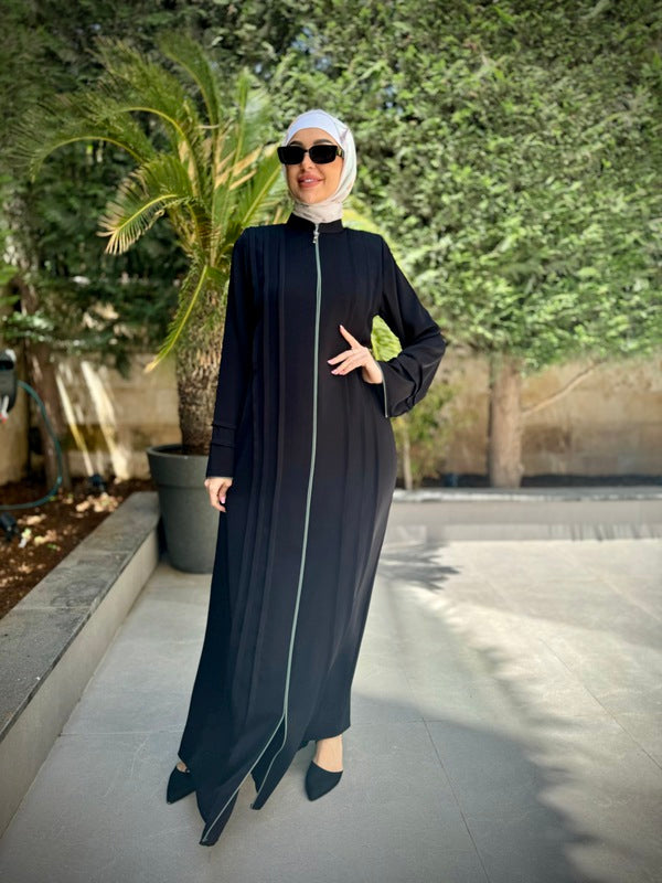Practical and Distinctive Black Abaya