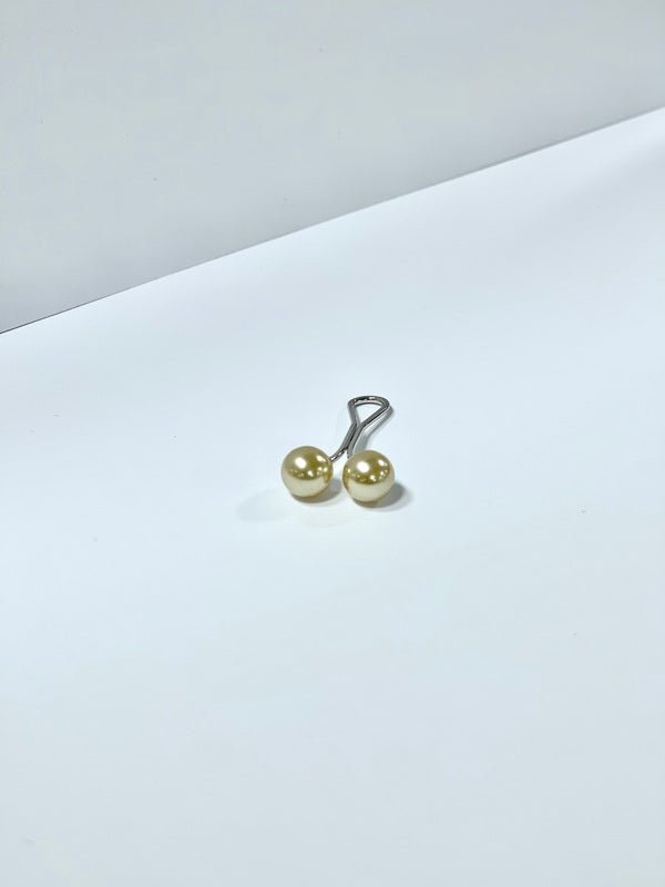 
                  
                    High-Quality Pearl-Adorned Pins
                  
                