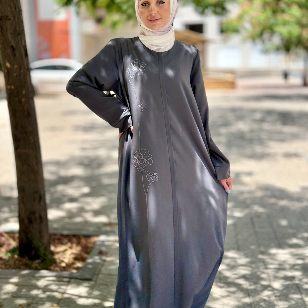 
                      
                        Colorful And Practical Abaya
                      
                    