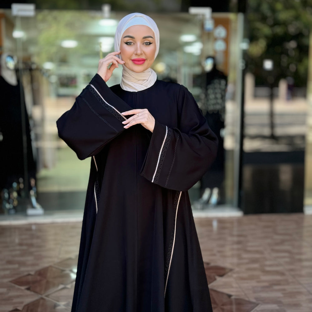 
                      
                        Embroidered Kuwaiti Abaya
                      
                    