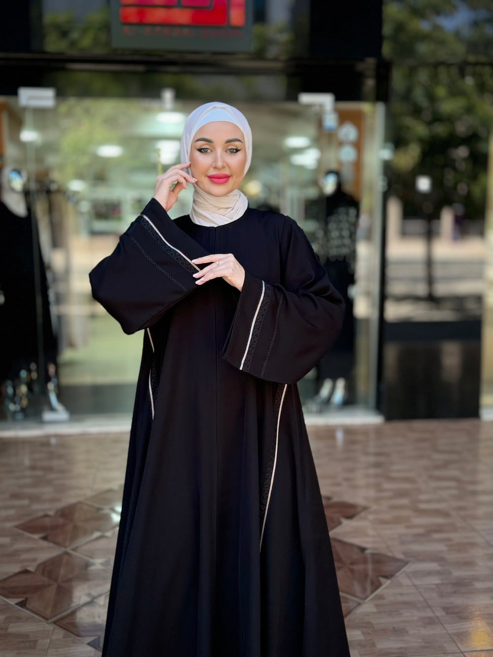 Embroidered Kuwaiti Abaya