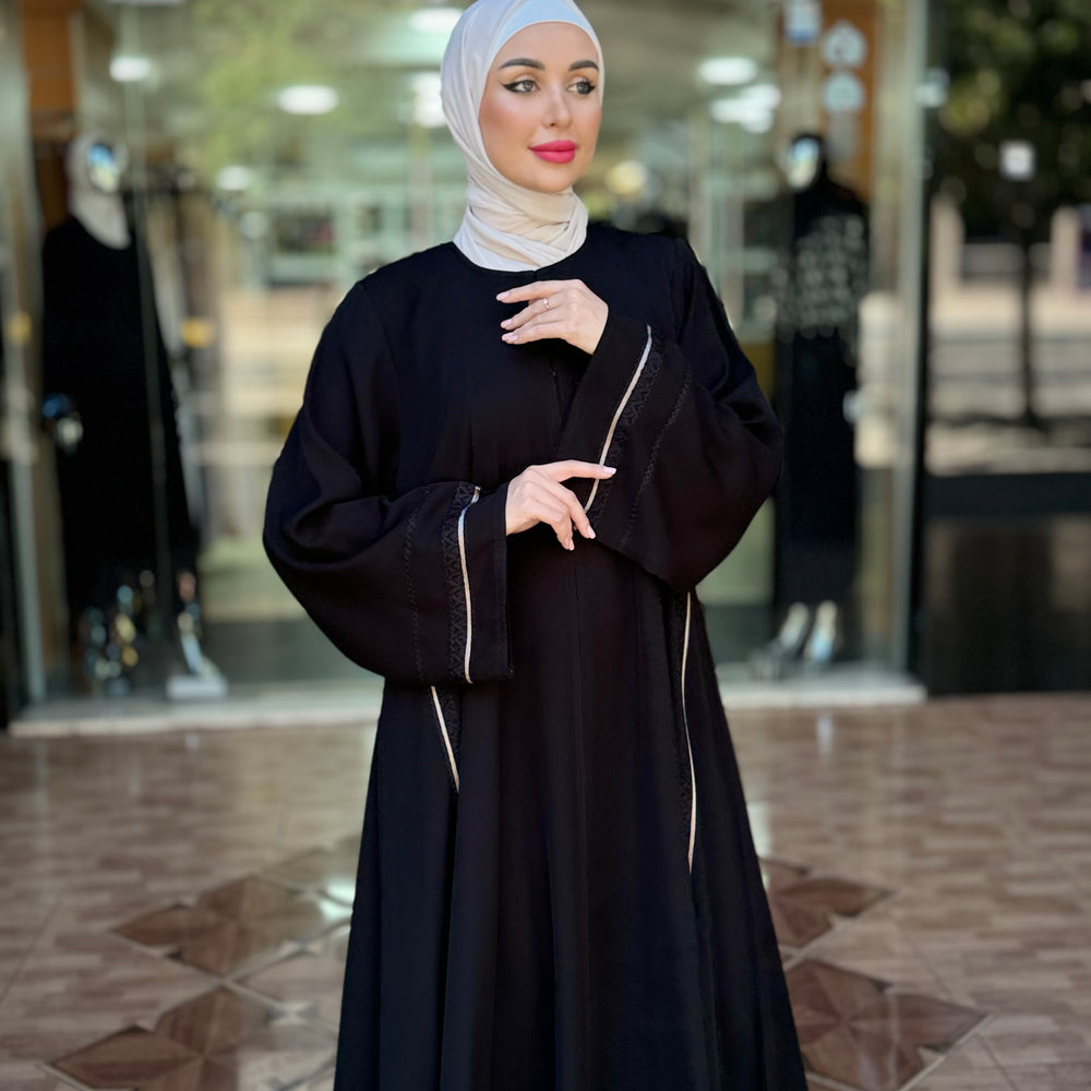 
                      
                        Embroidered Kuwaiti Abaya
                      
                    