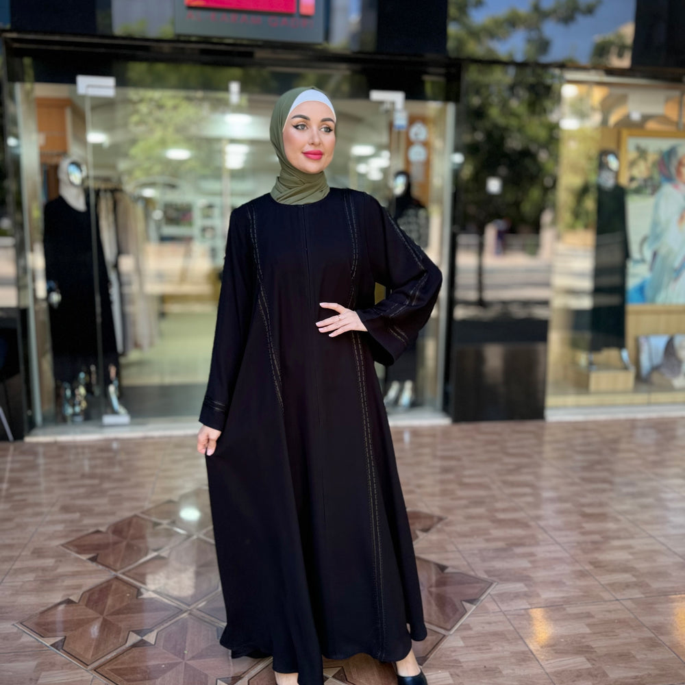 
                      
                        Distinctive Gulf Abaya
                      
                    