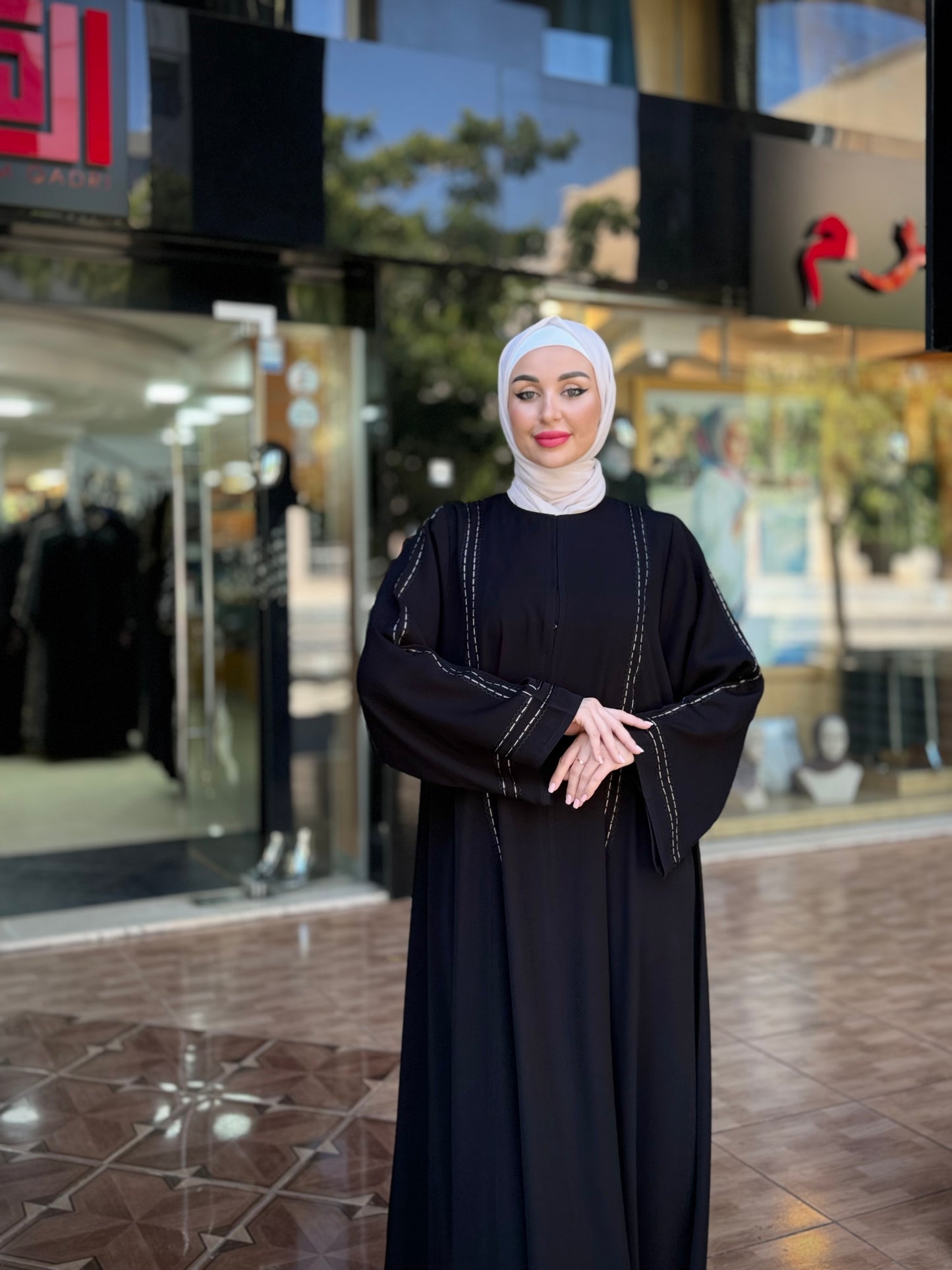 Distinctive Gulf Abaya