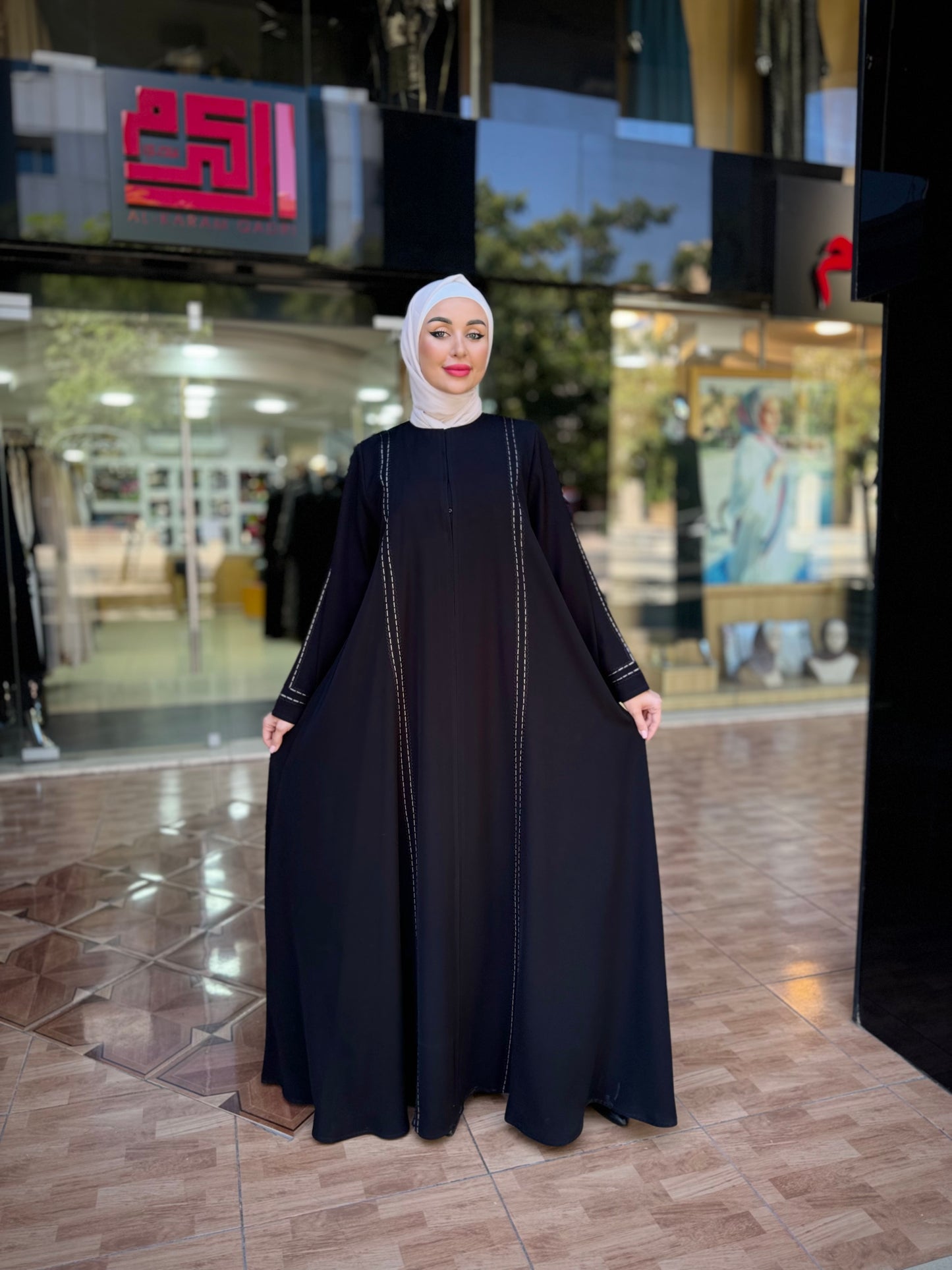 Distinctive Gulf Abaya