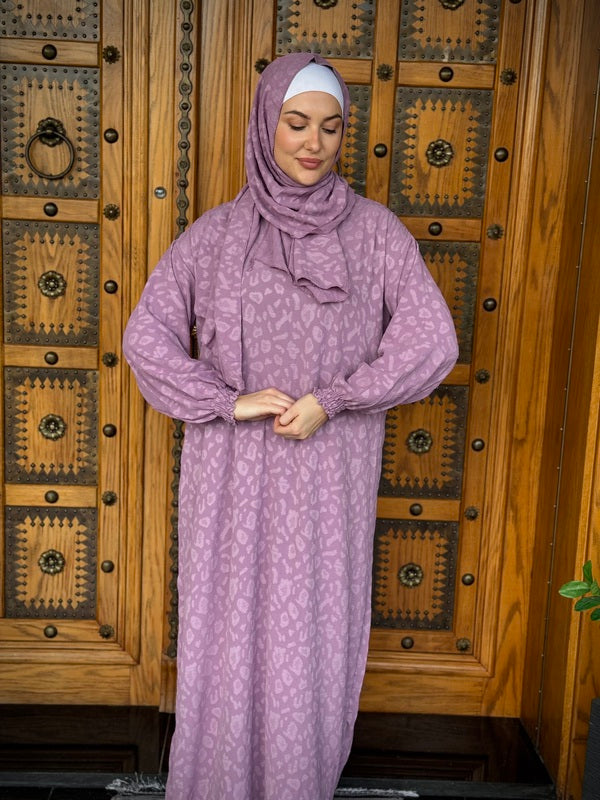 
                  
                    Prayer Set with Attached Sleeves and Scarf
                  
                