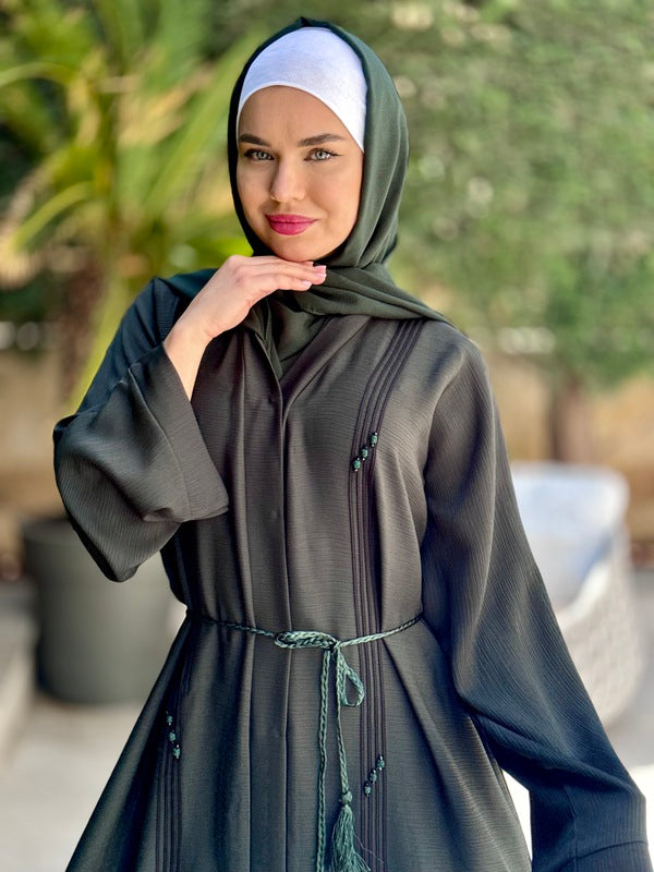 
                      
                        Refined Emirati Abaya
                      
                    