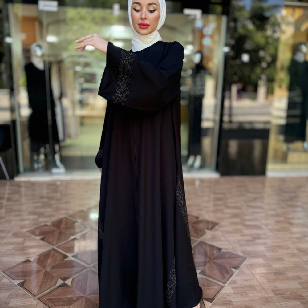 
                      
                        Stylish And Modern Gulf Abaya
                      
                    