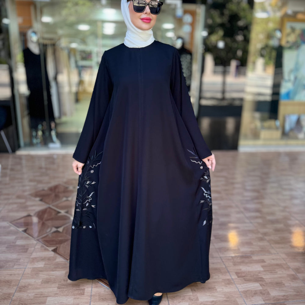 
                      
                        Kuwaiti Abaya , A Blend of Tradition and Modern Elegance
                      
                    