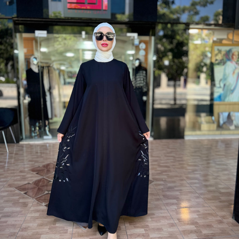 
                      
                        Kuwaiti Abaya , A Blend of Tradition and Modern Elegance
                      
                    