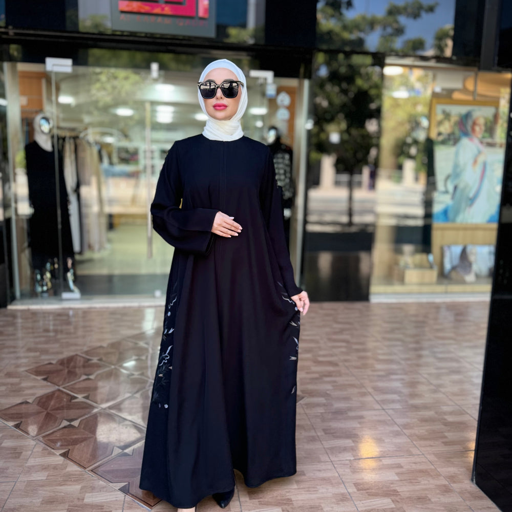 
                      
                        Kuwaiti Abaya , A Blend of Tradition and Modern Elegance
                      
                    