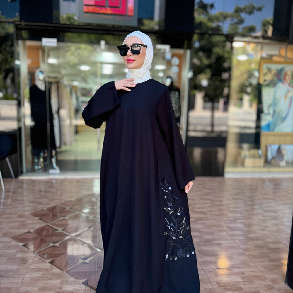 
                      
                        Kuwaiti Abaya , A Blend of Tradition and Modern Elegance
                      
                    