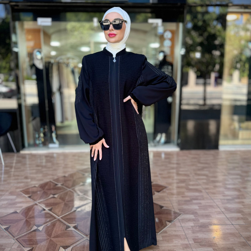 Elegant Abaya for a Unique Look