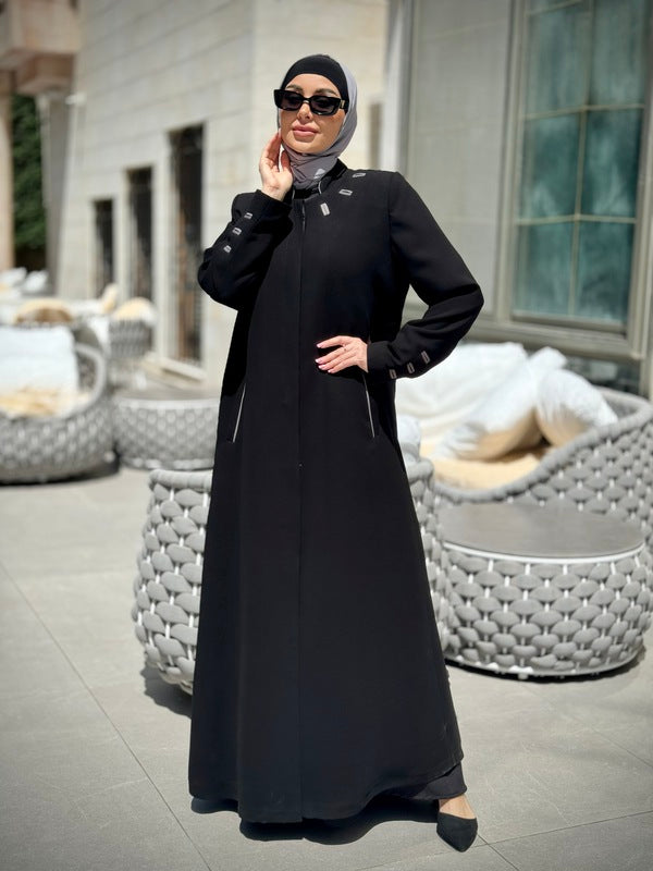 
                      
                        Distinctive and Elegant Jilbab
                      
                    