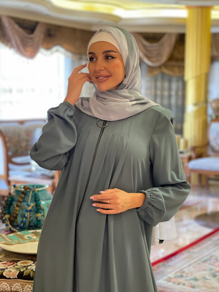 
                  
                    Simple Abaya
                  
                