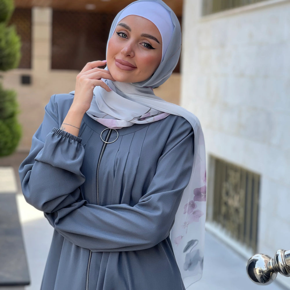 
                  
                    Simple Abaya
                  
                