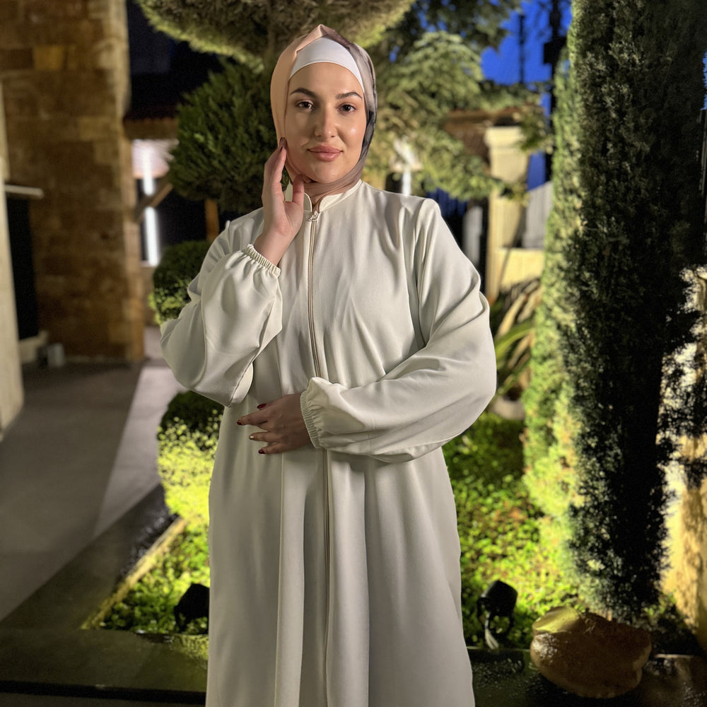 
                  
                    Elegant Umrah Abaya
                  
                