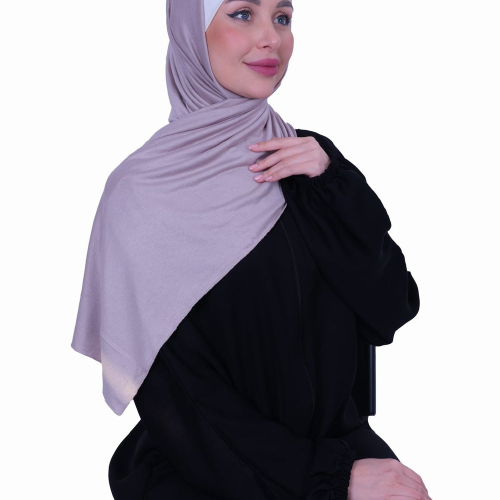 
                  
                    Stylish and modern shawl
                  
                