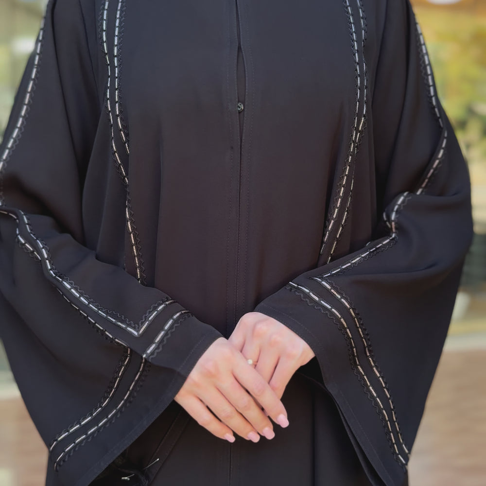 
                      
                        Load and play video in Gallery viewer, Distinctive Gulf Abaya
                      
                    