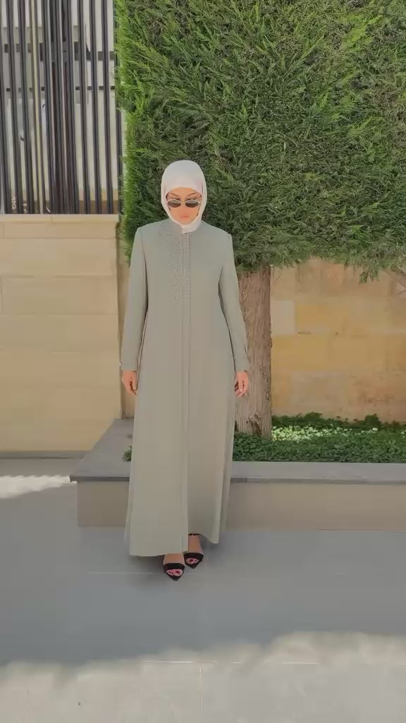 Chic daily abaya