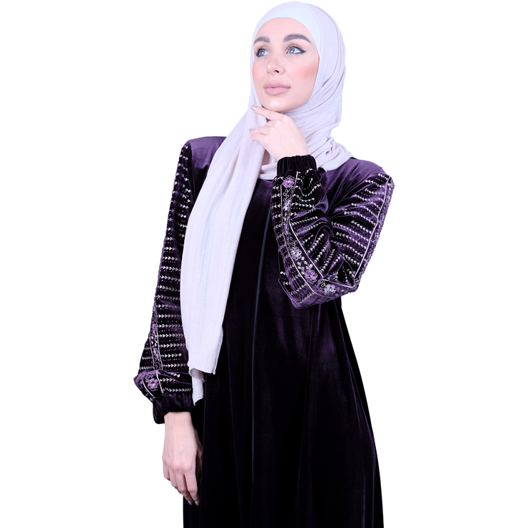 Detailed Velvet Abaya
